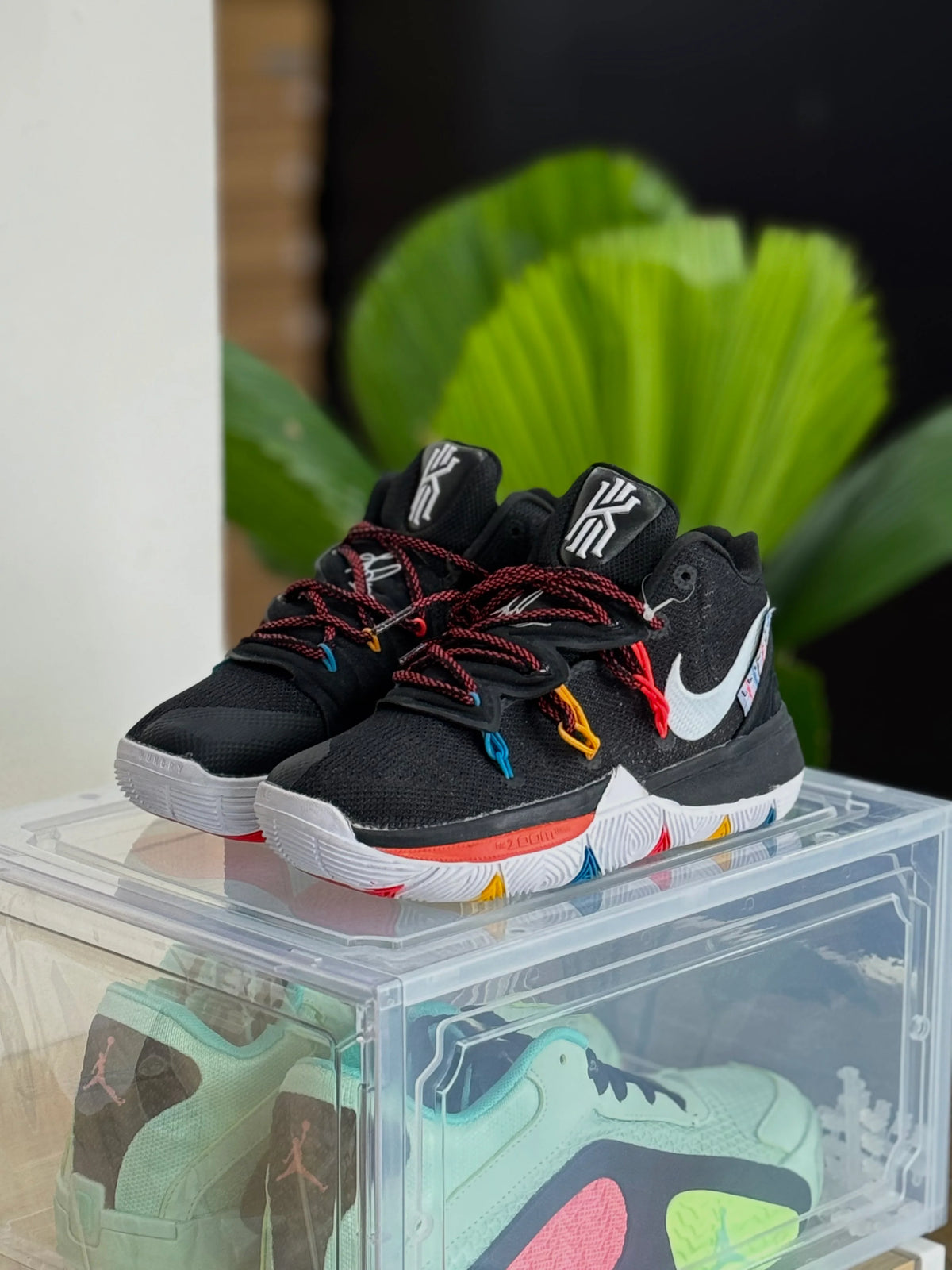 Nike KYRIE IRVING NEGRO-BLANCO