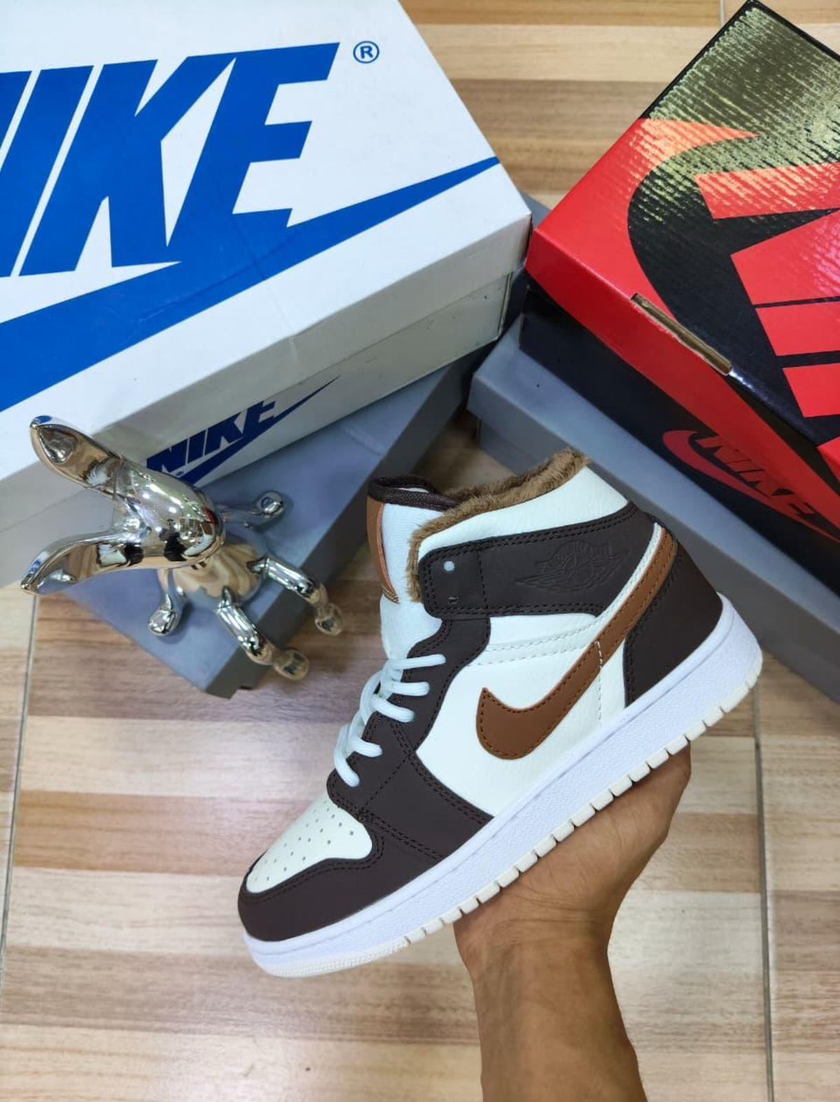 Jordan RETRO 1 CAFE-BLANCO