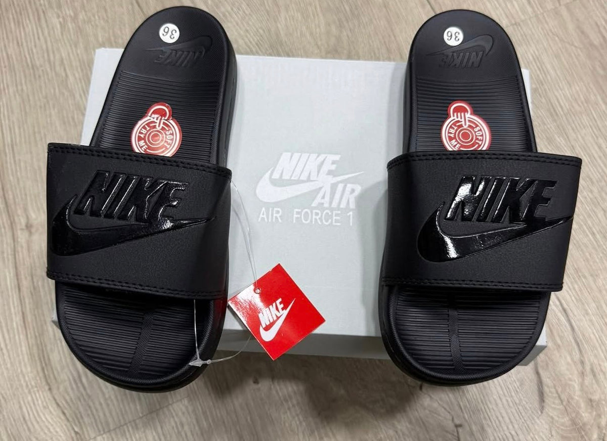 Nike CHANCLAS NEGRO