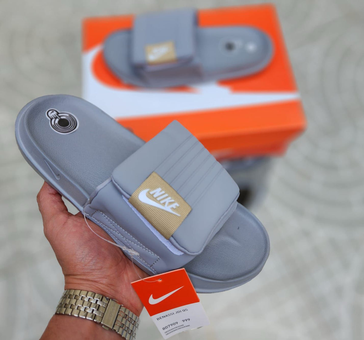 Nike CHANCLAS GRIS