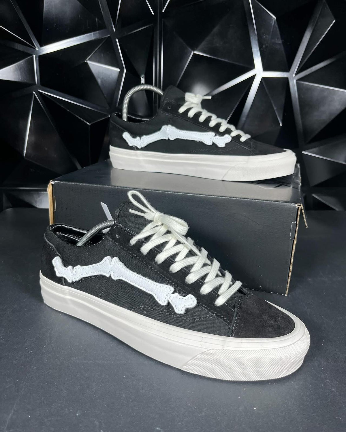 Vans OLD SKOOL HUESO