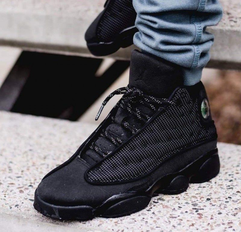 Jordan RETRO 13 NEGRO