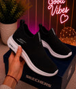 Skechers NEGRO-BLANCO SIN CORDONES