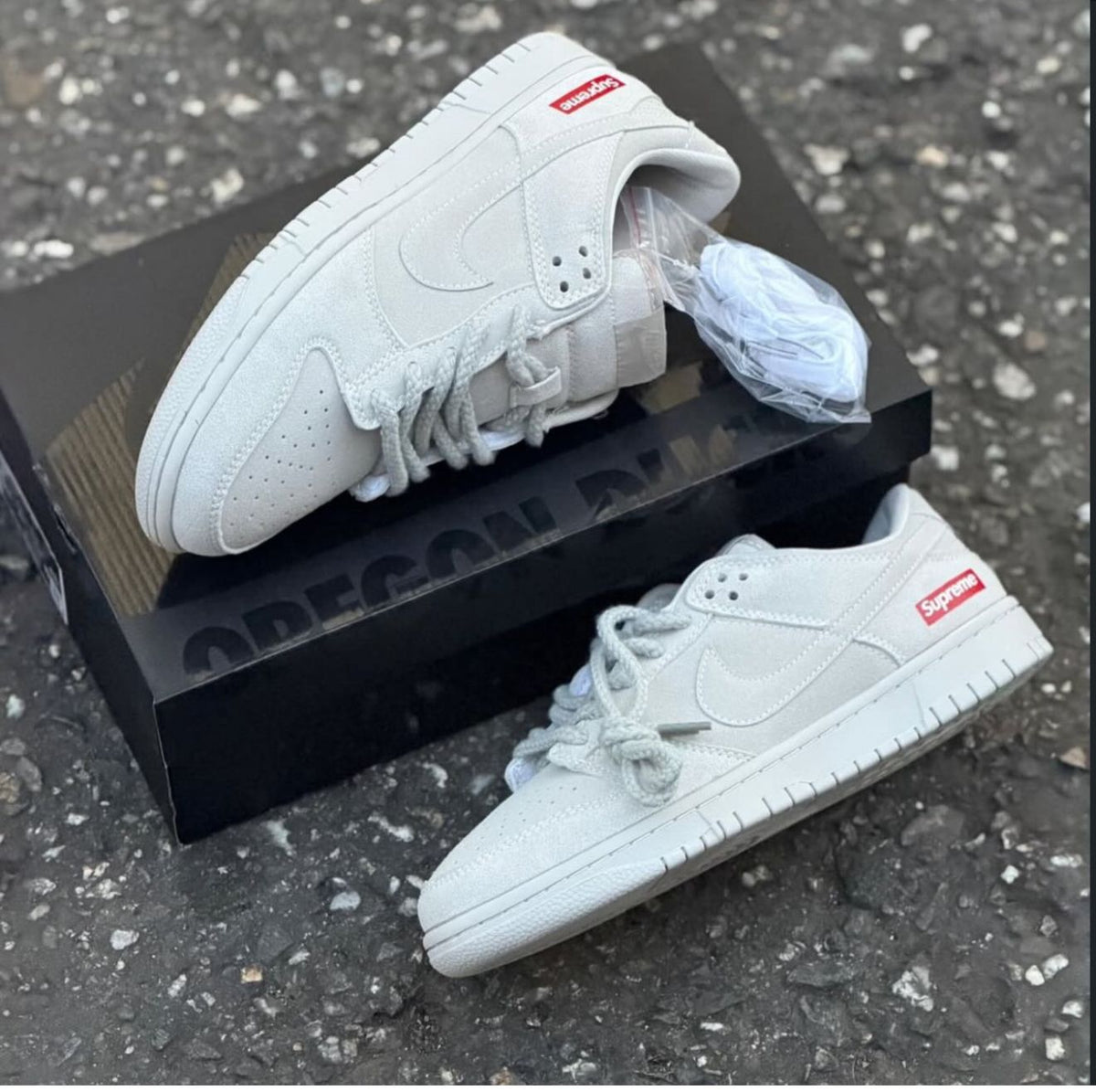 Nike DUNK SUPREME BLANCO