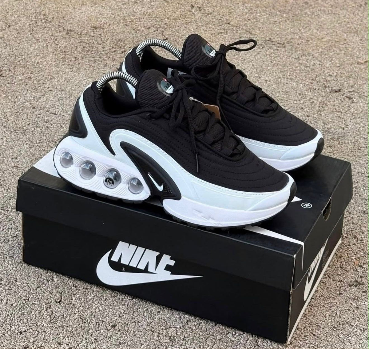 Nike AIR MAX DN NEGRO-BLANCO