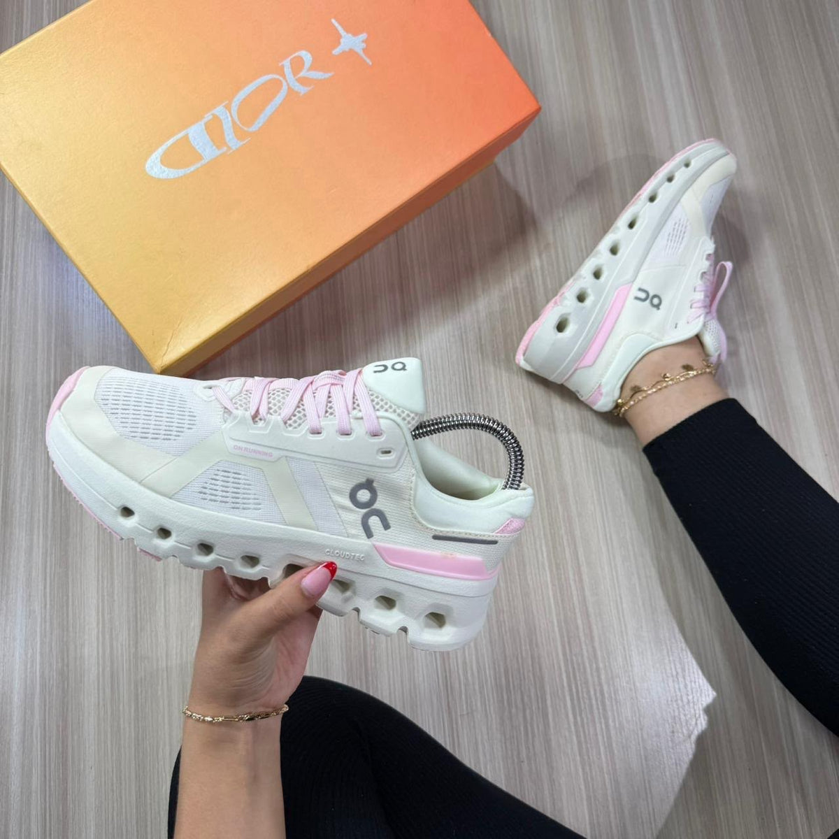 On Cloud CLOUDRUNNER BLANCO-ROSA