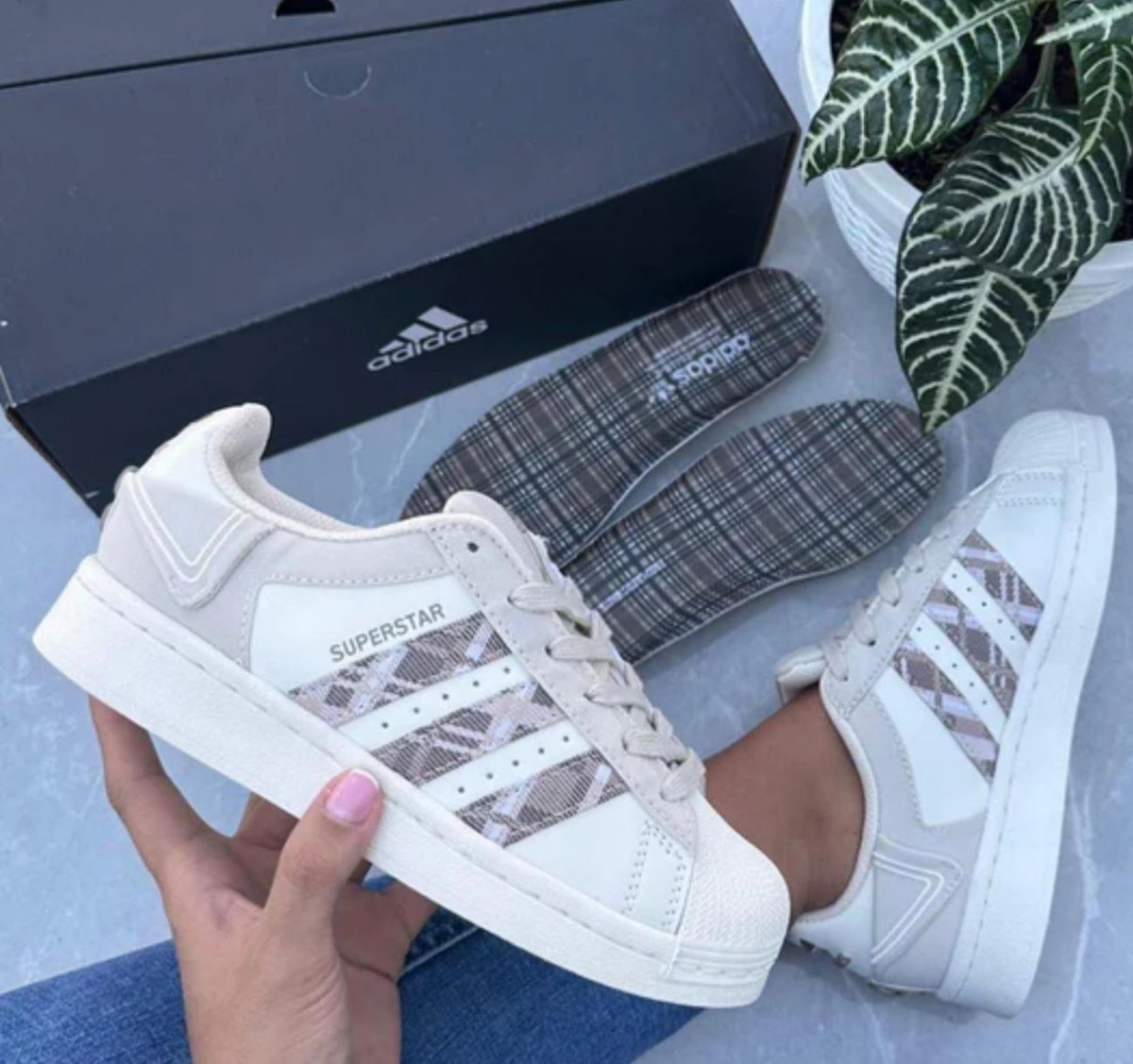 Adidas Superstar Beige