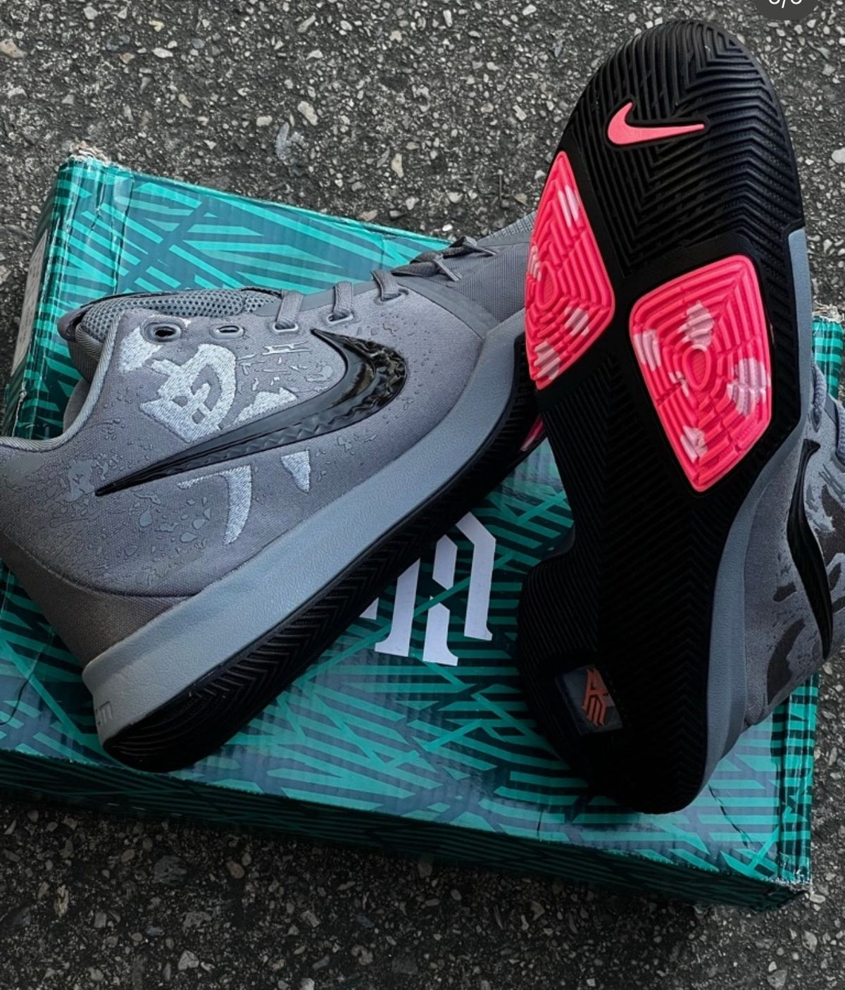 Nike KYRIE IRVING GRIS-NEGRO