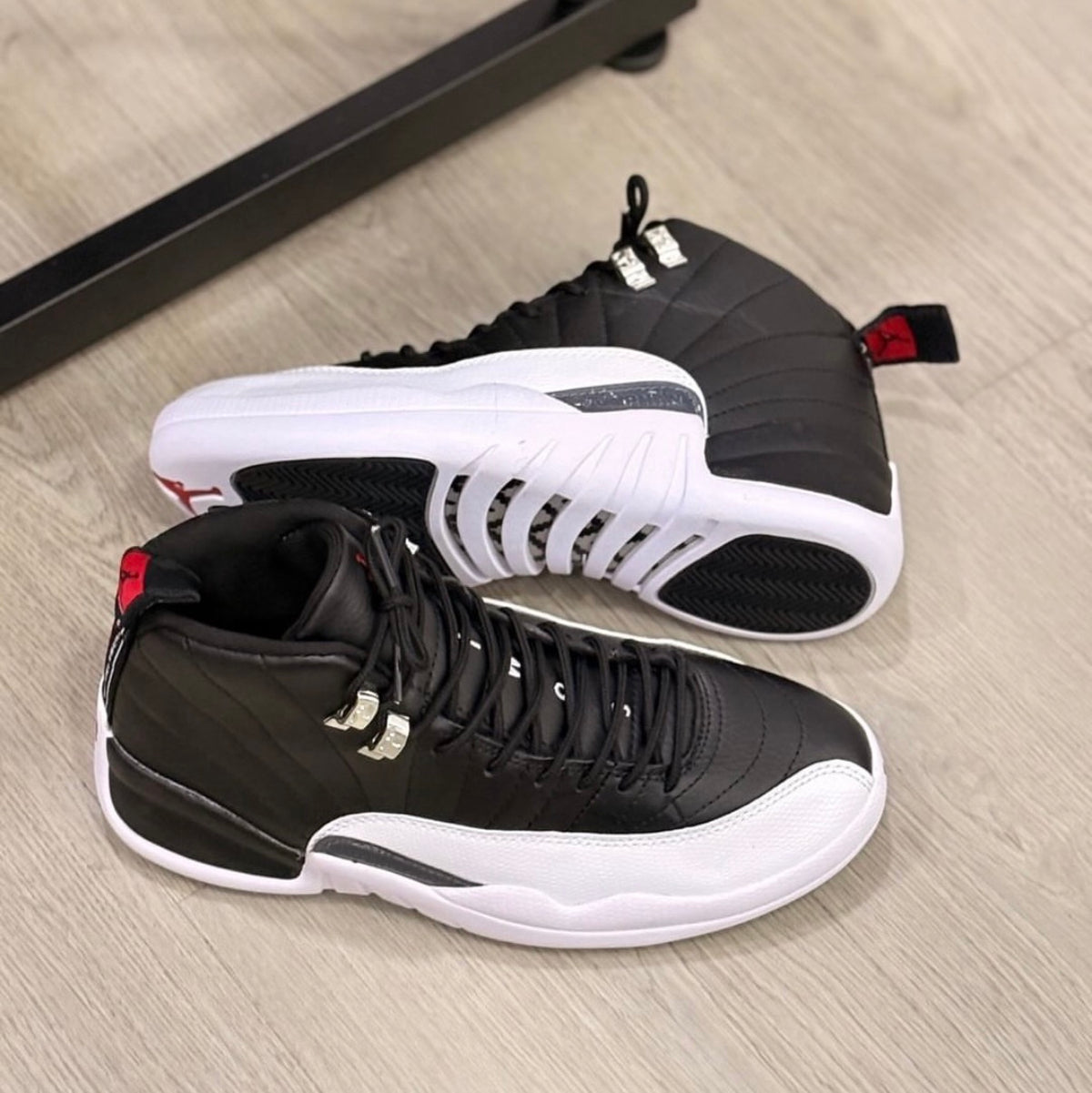 Jordan RETRO 12 BLANCO-NEGRO