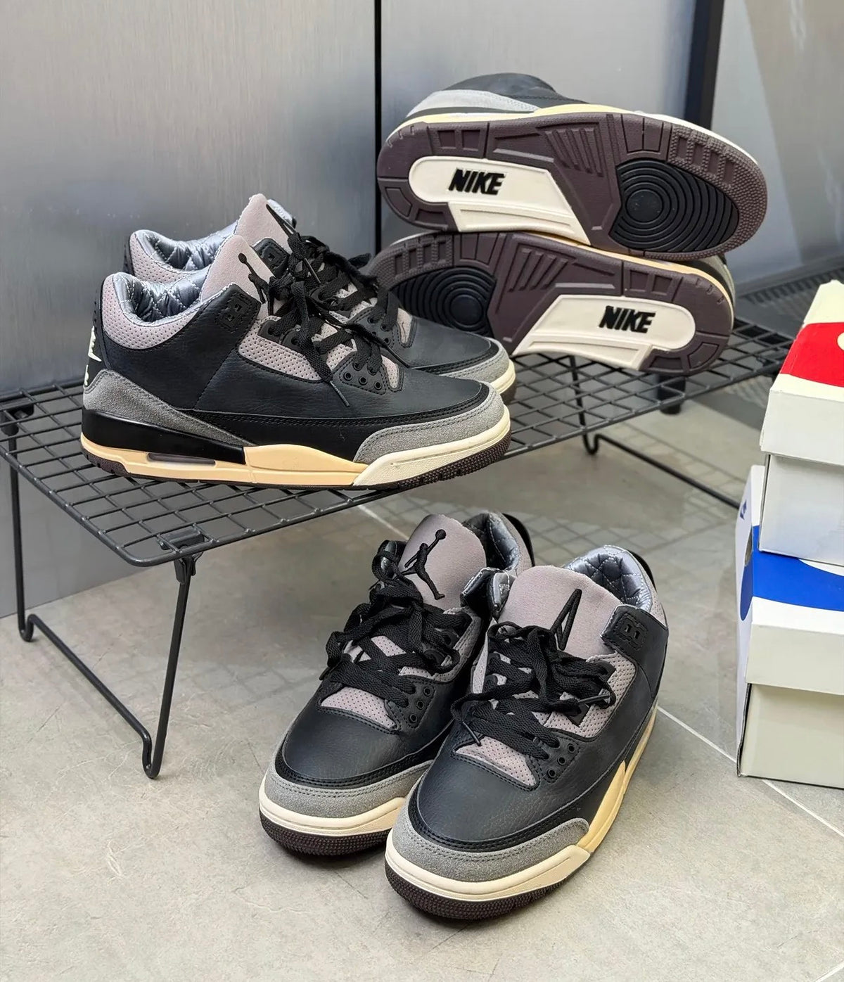 Jordan RETRO 3 NEGRO-GRIS