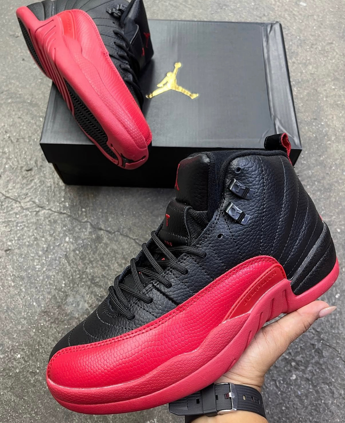 Jordan RETRO 12 NEGRO-ROJO