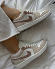 Jordan Retro 1 Low Beige