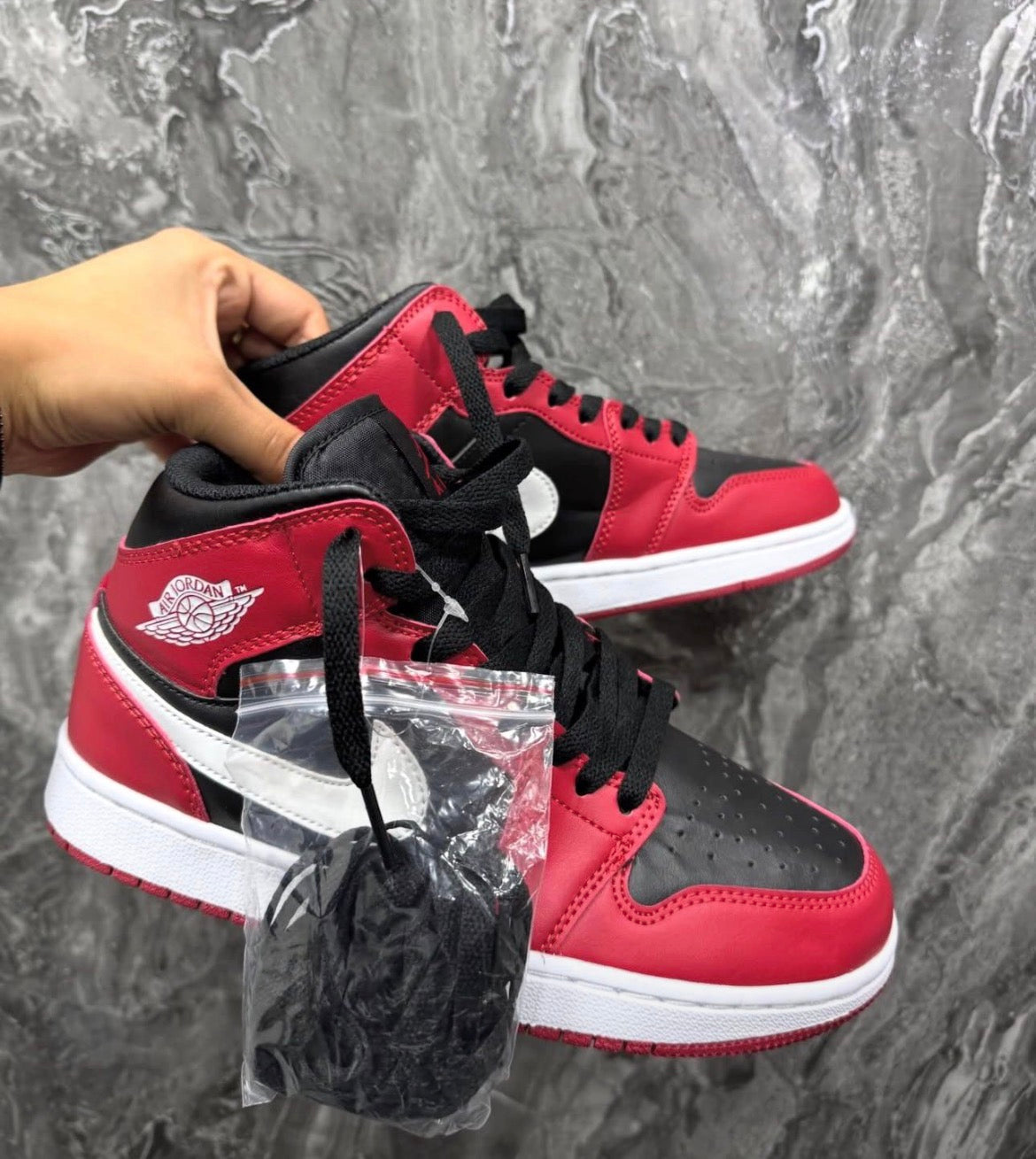 Jordan RETRO 1 ROJO-NEGRO