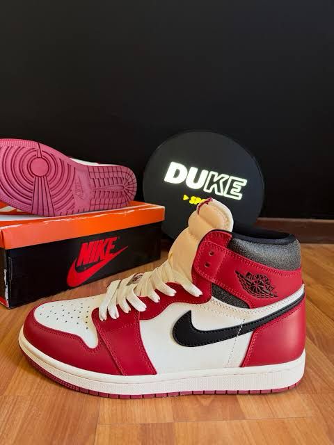 Jordan RETRO 1 CHICAGO