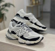 New Balance 9060 Crema Negro