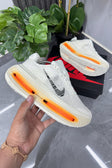 Nike VOMERO PREMIUM BLANCO-NARANJA