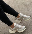 Nike Deportivos Beige