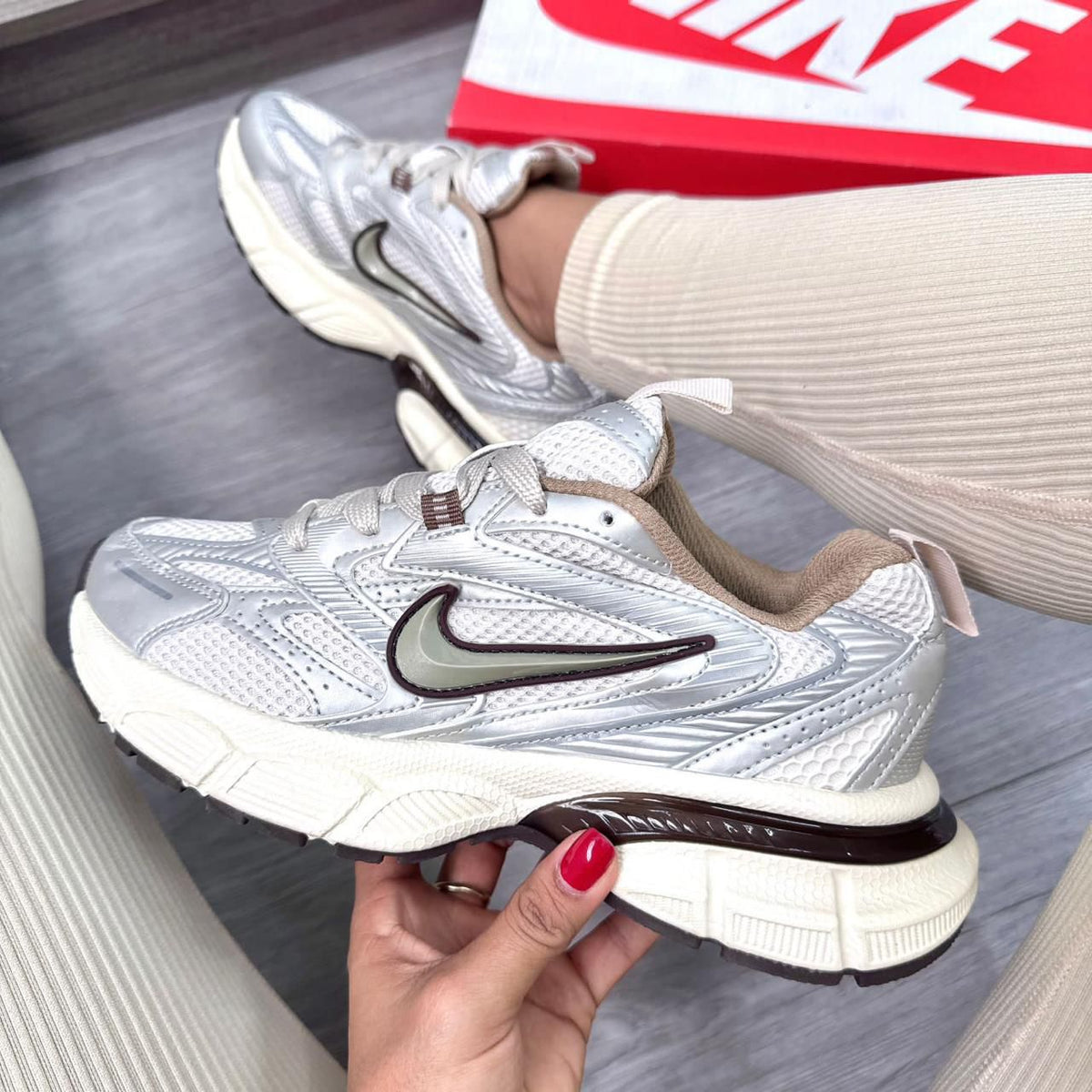 Nike Deportivos Plateado
