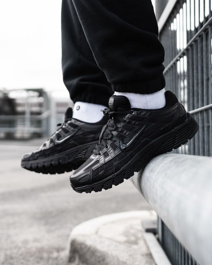 Nike P-6000 NEGRO