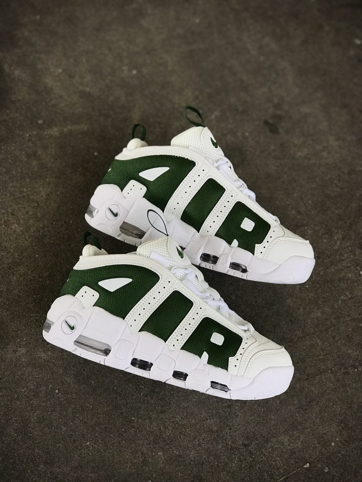 Nike UPTEMPO LOW
